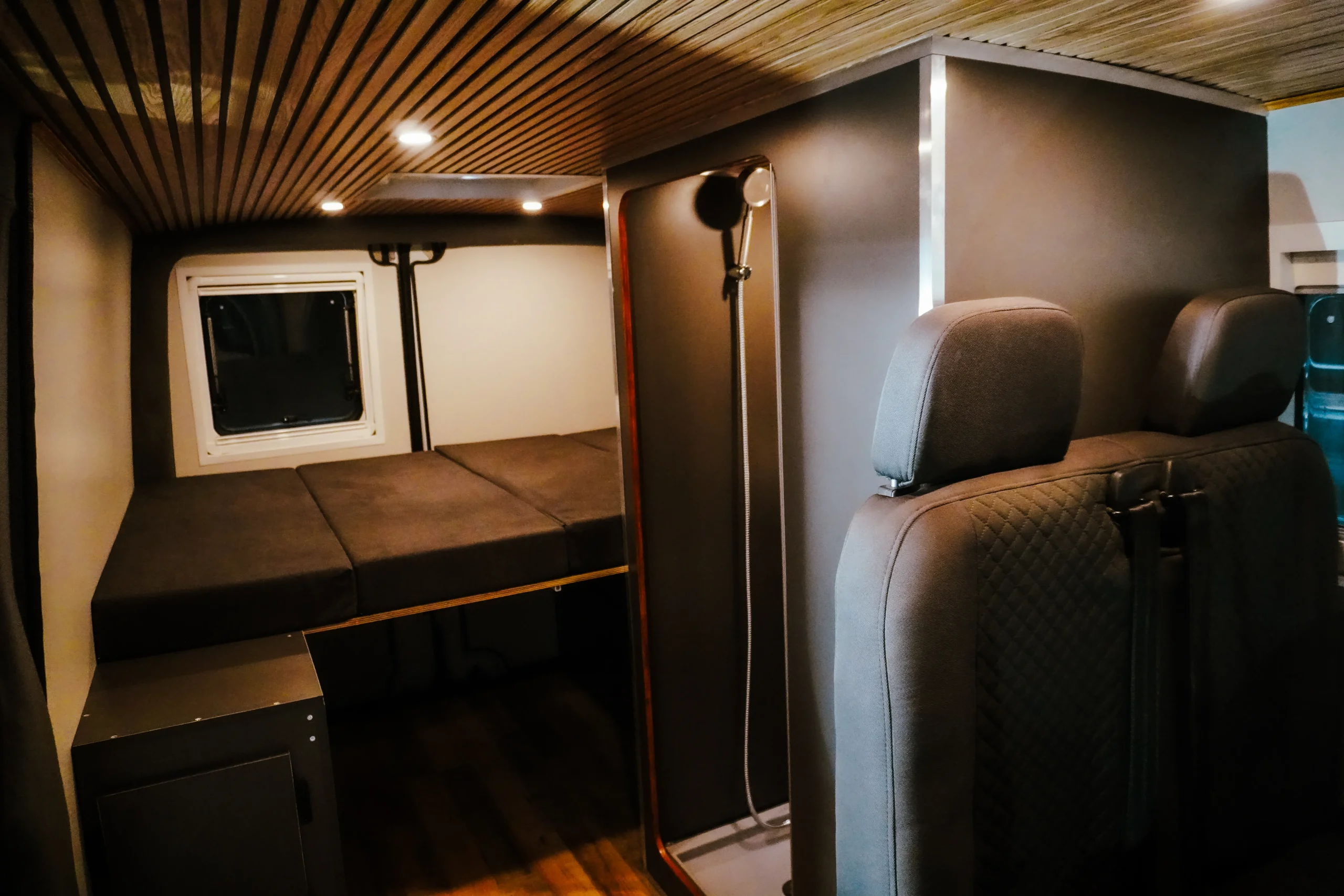 mercedes_sprinter_camper001