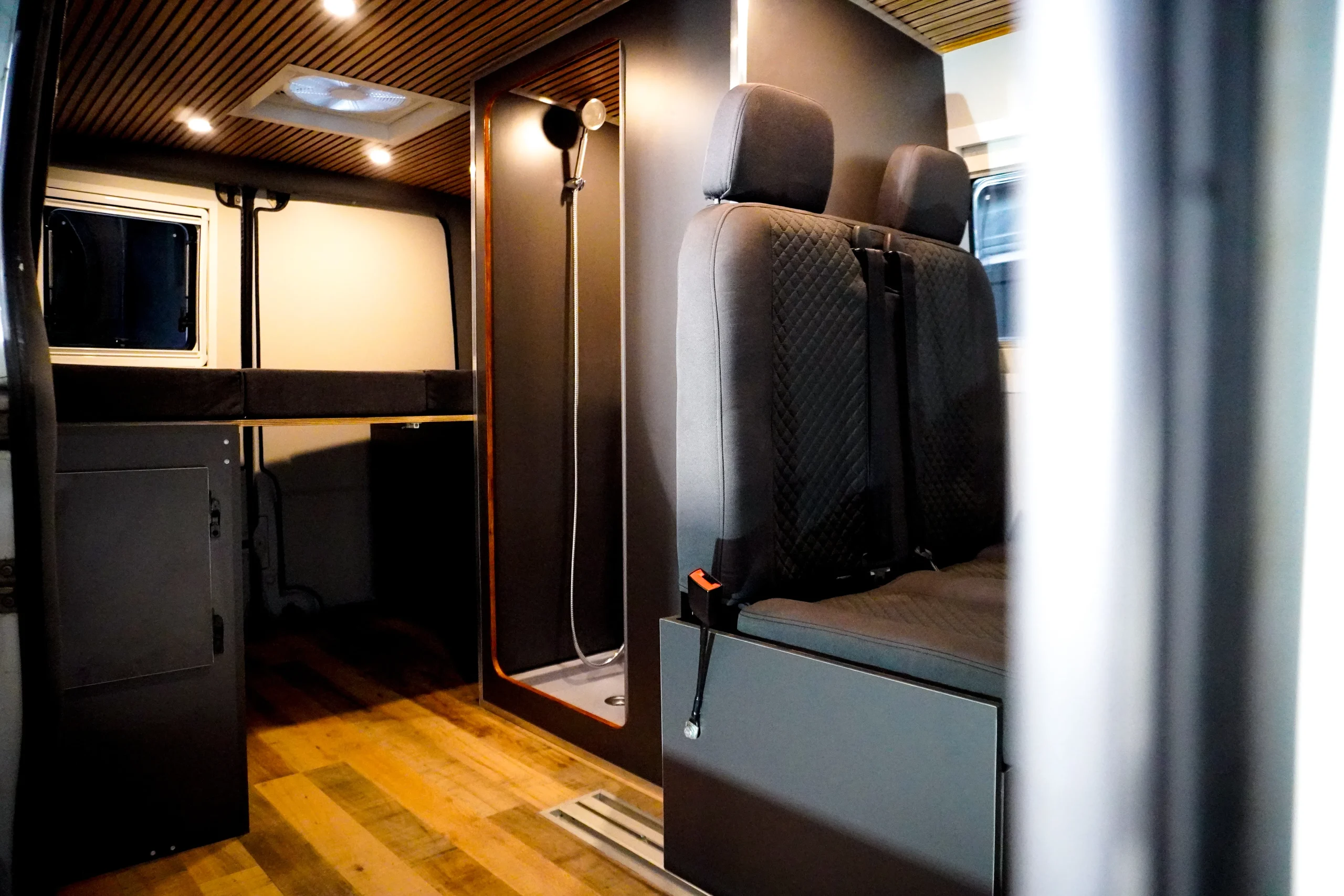 mercedes_sprinter_camper004