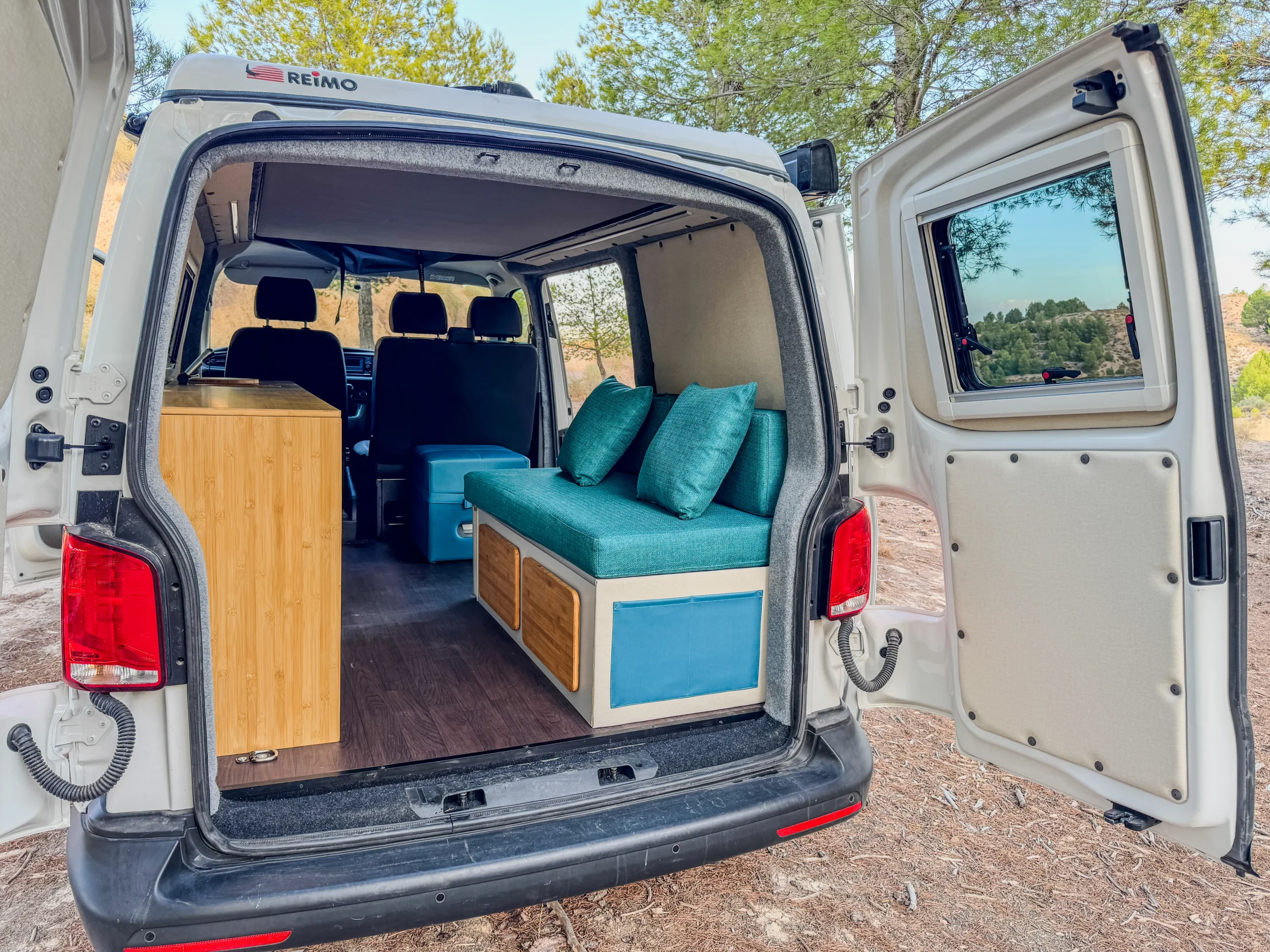 volkswagen-transporter-camper-19