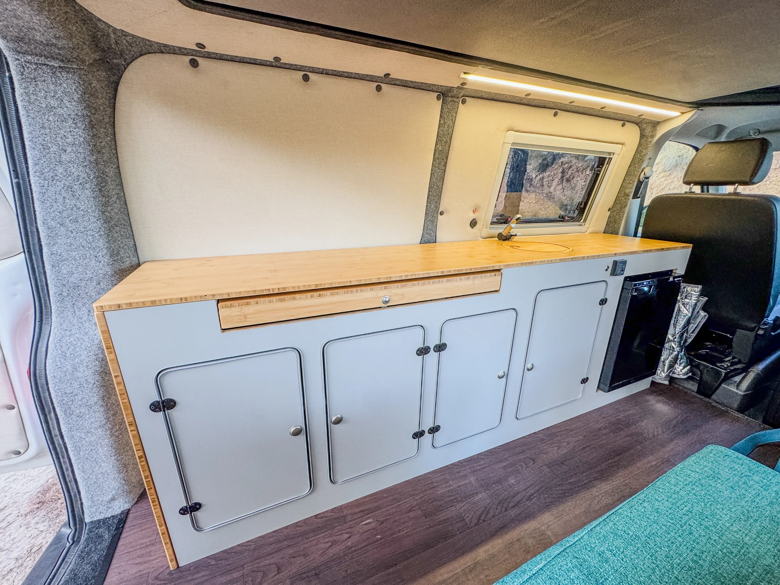 volkswagen-transporter-camper-25