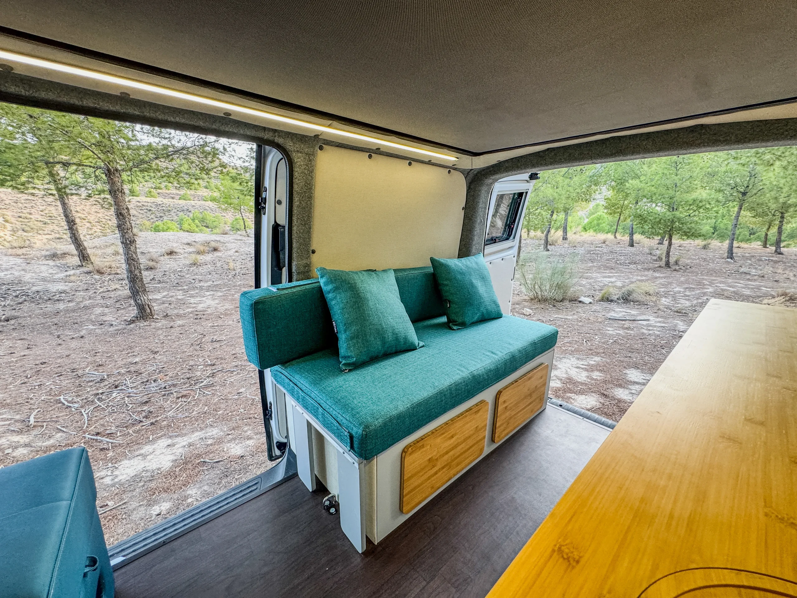 volkswagen-transporter-camper-26